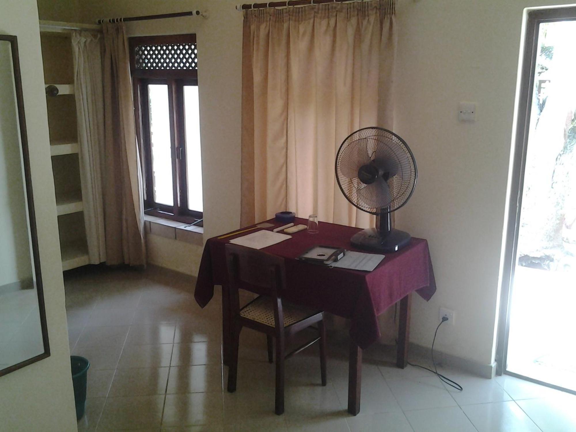 Tandem Guesthouse Хикадува Стая снимка
