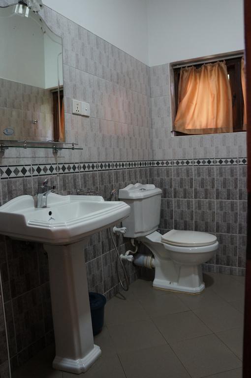 Tandem Guesthouse Хикадува Екстериор снимка