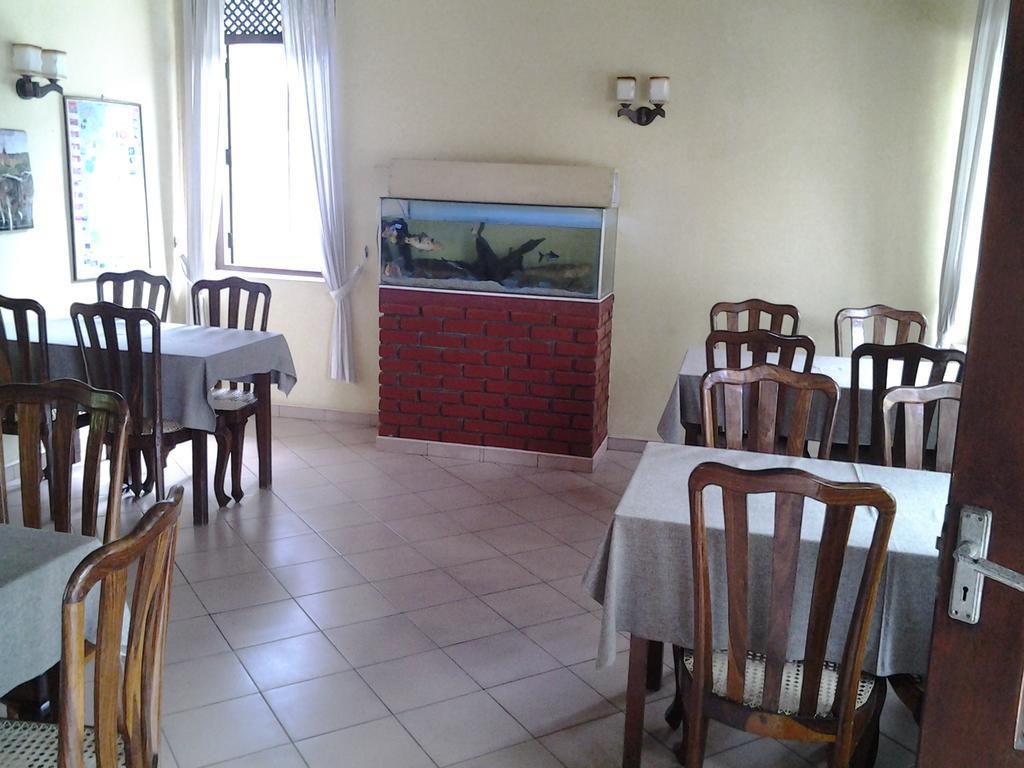 Tandem Guesthouse Хикадува Екстериор снимка
