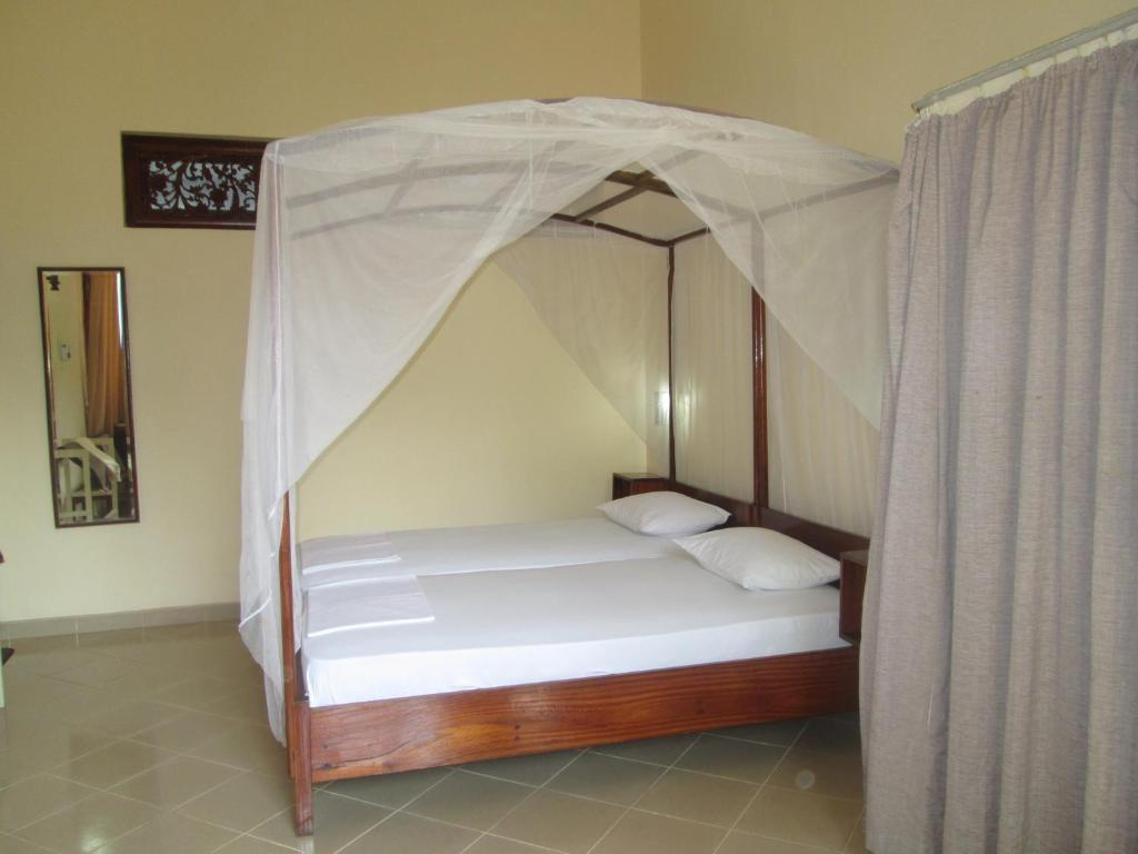 Tandem Guesthouse Хикадува Екстериор снимка
