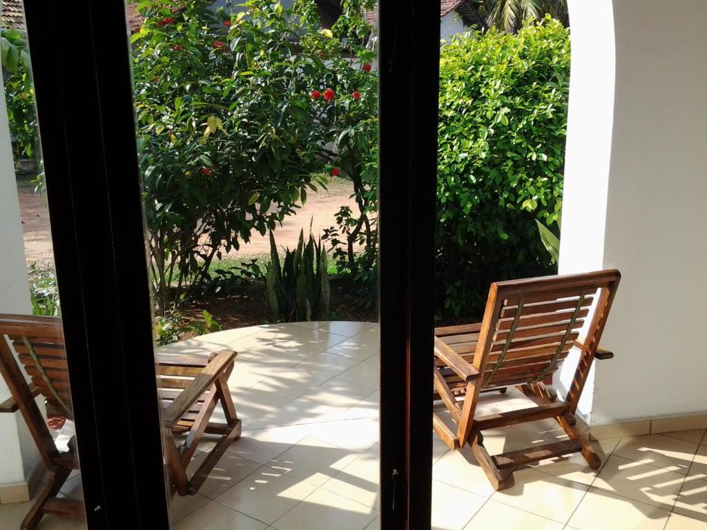 Tandem Guesthouse Хикадува Екстериор снимка